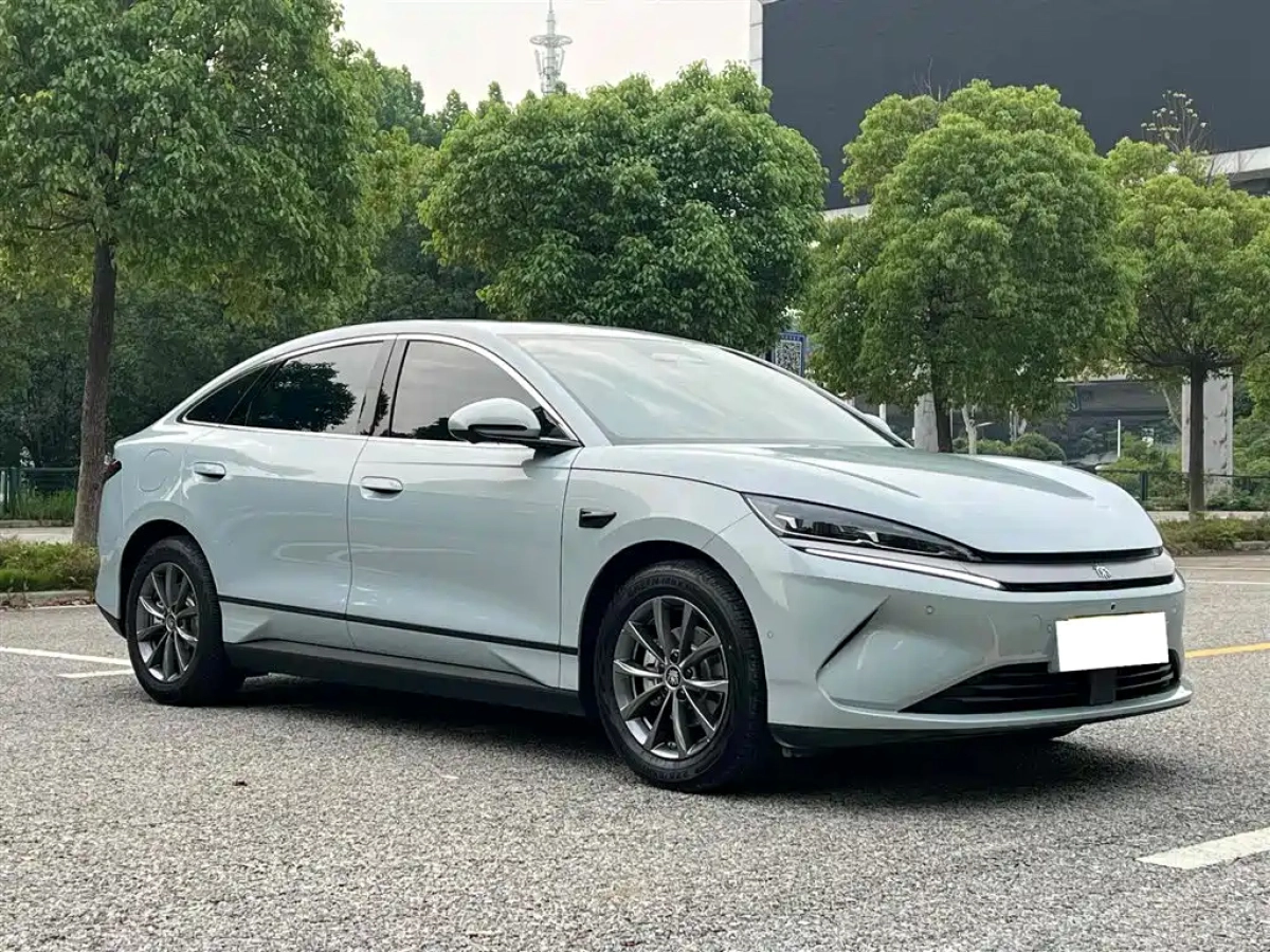 BYD QIN L