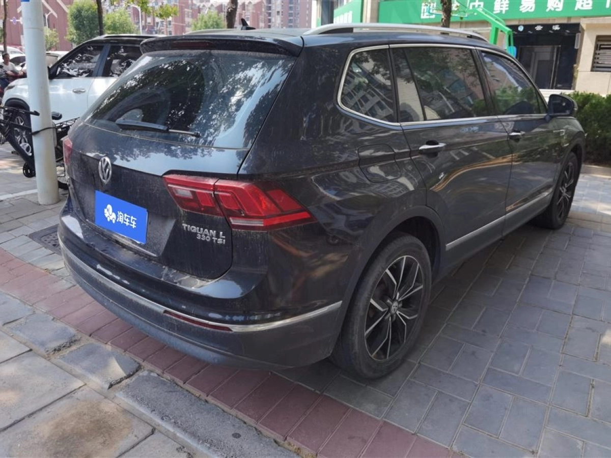 VOLKSWAGEN TIGUAN L