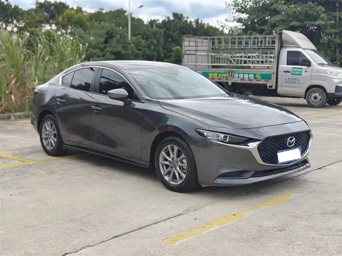 MAZDA 3 AXELA