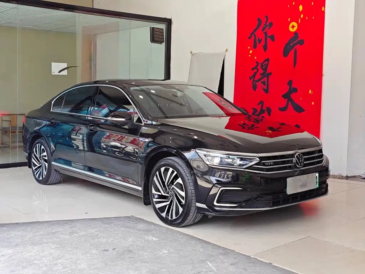 VOLKSWAGEN MAGOTAN GTE PLUG IN HYBRID