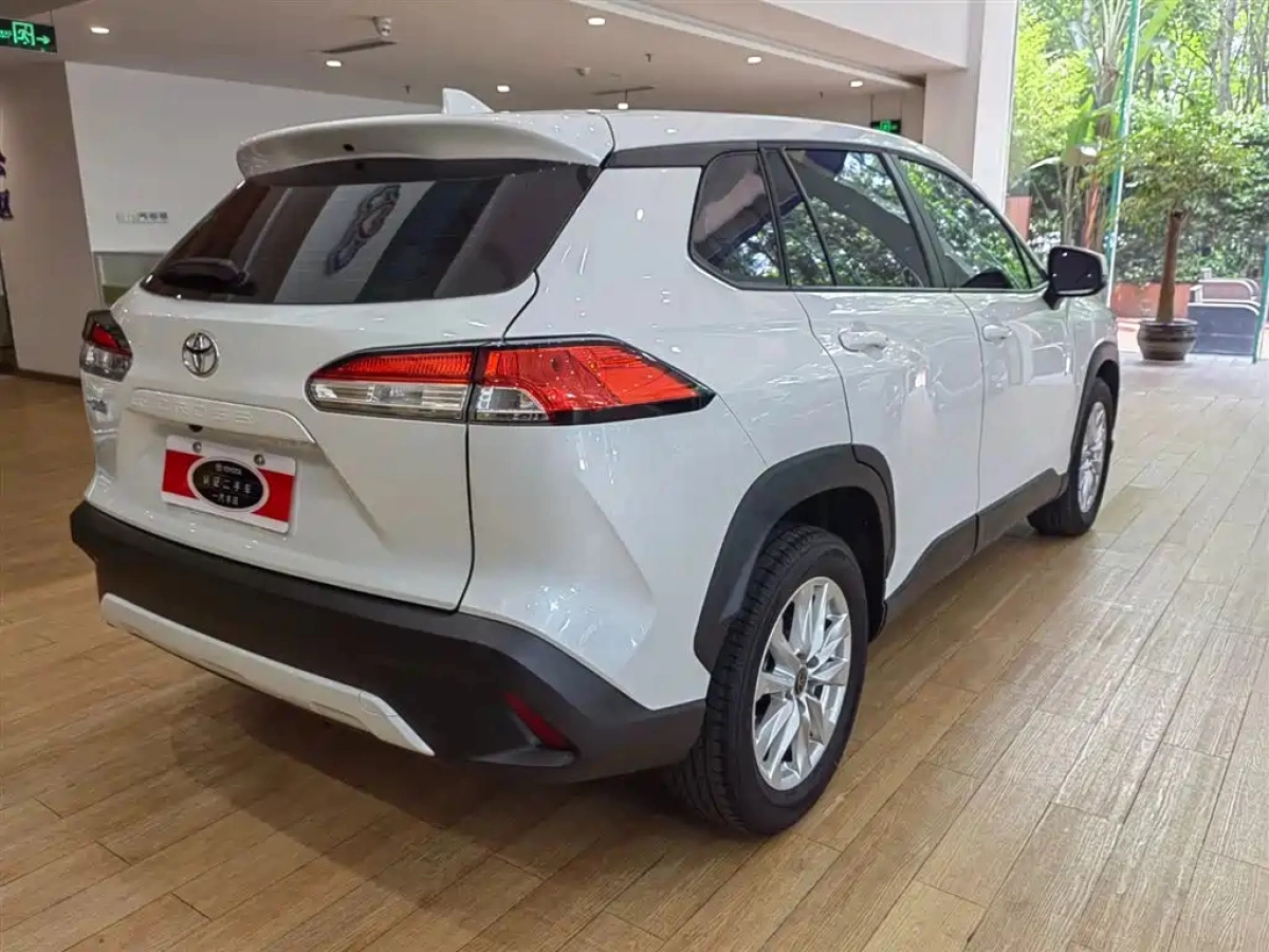 TOYOTA COROLLA CROSS