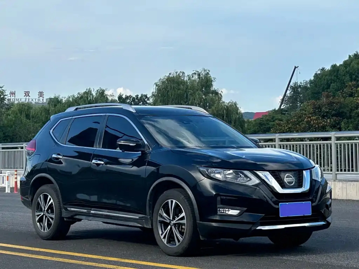 NISSAN X-TRAIL
