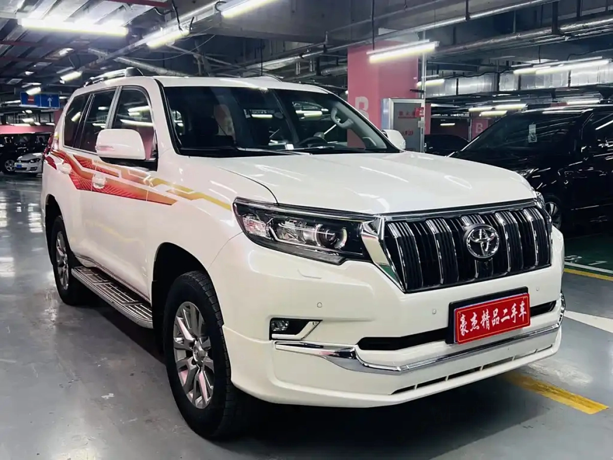 TOYOTA PRADO