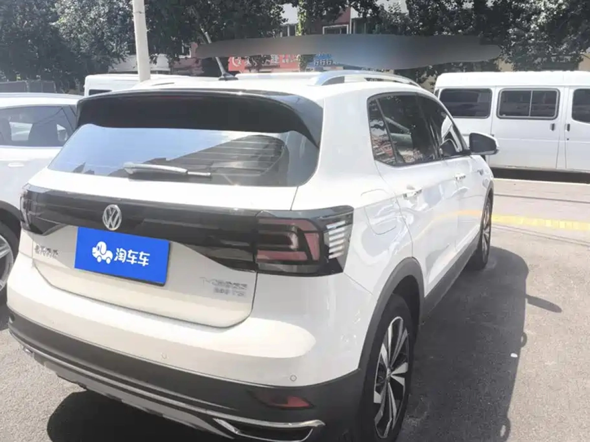 VOLKSWAGEN T-CROSS