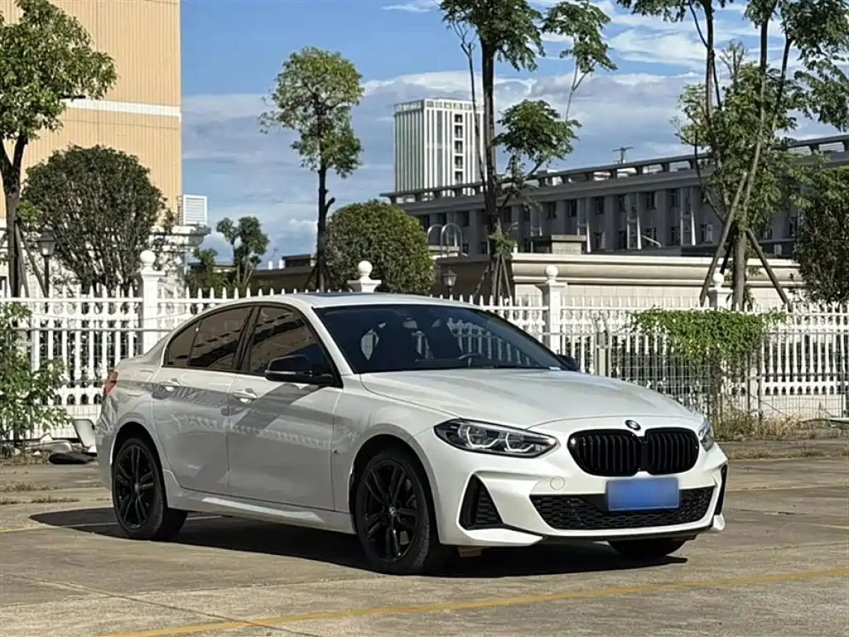 BMW 1-SERIES