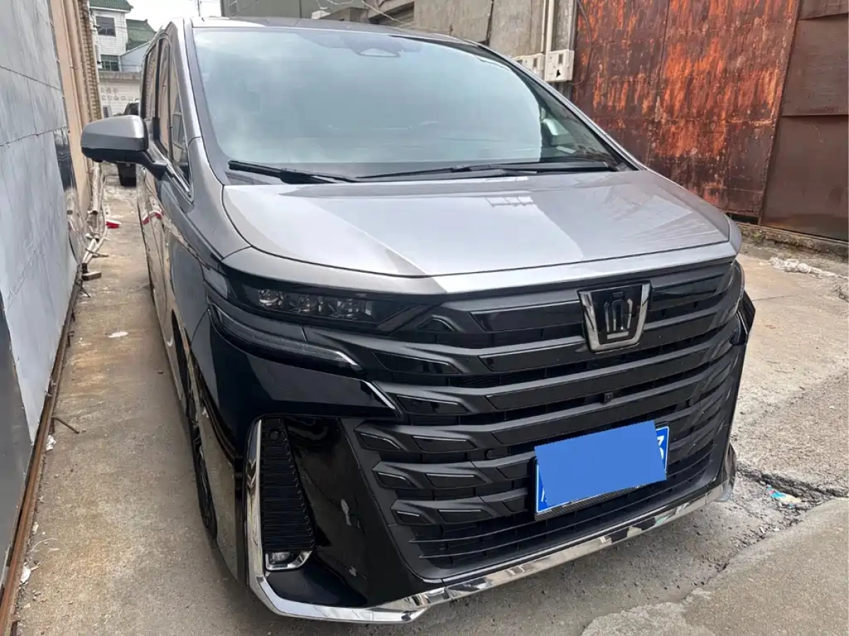 TOYOTA VELLFIRE