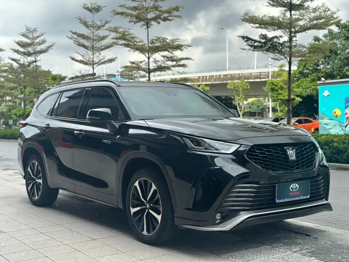 TOYOTA CROWN LUFANG