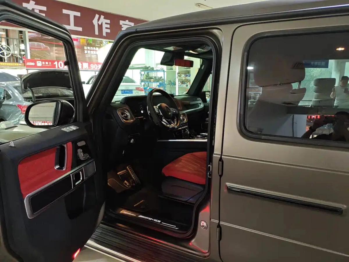 MERCEDES BENZ G-CLASS AMG