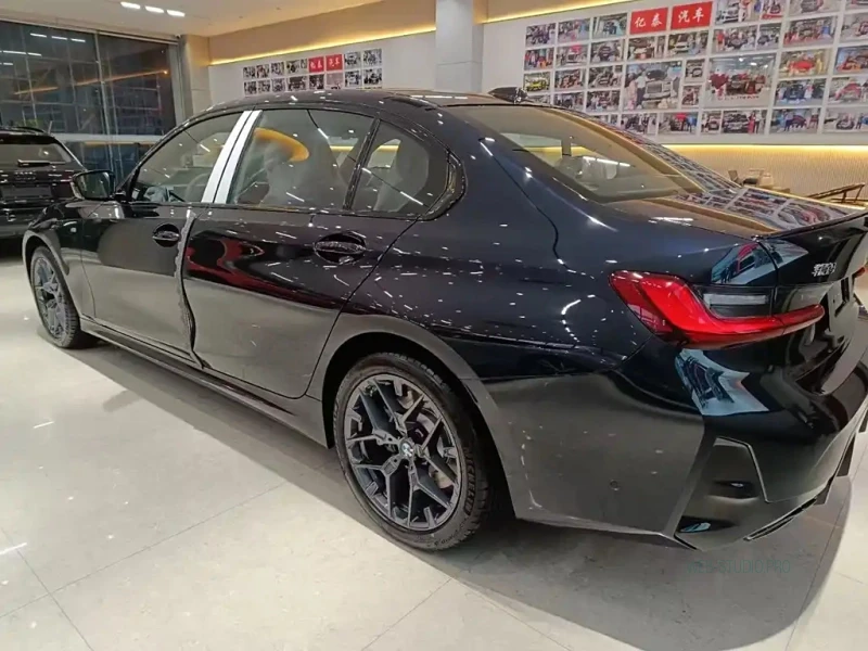 BMW 3-SERIES