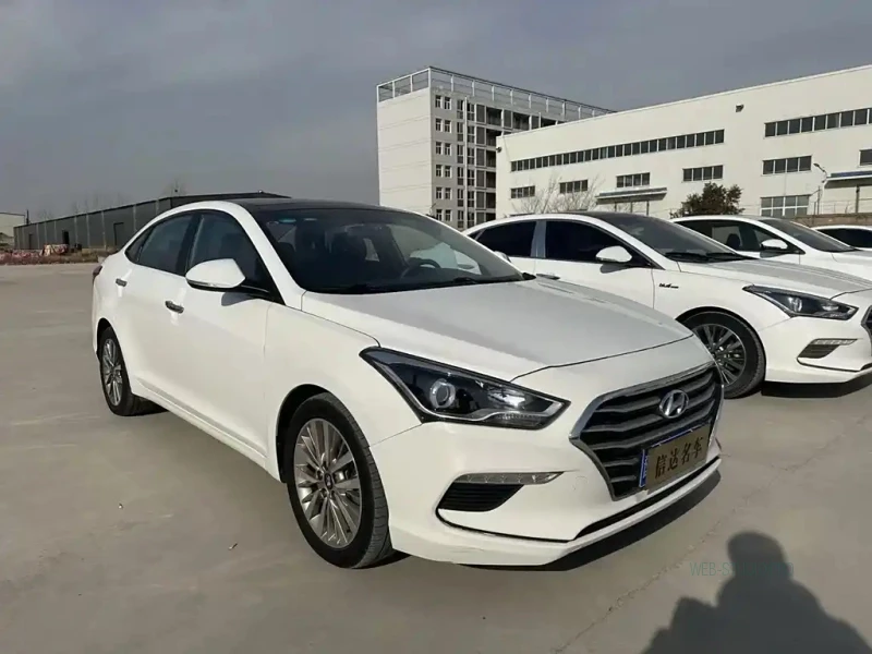 HYUNDAI MISTRA