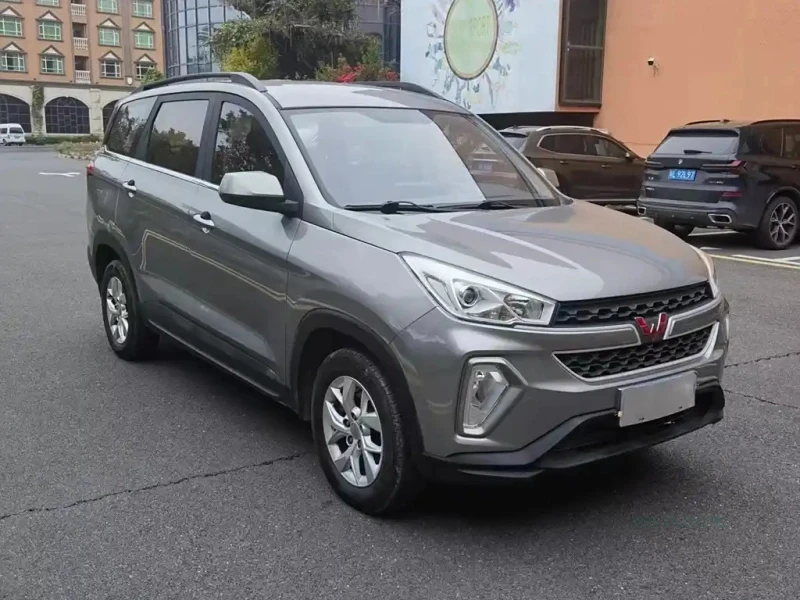 SGMW WULING HONGGUANG S3