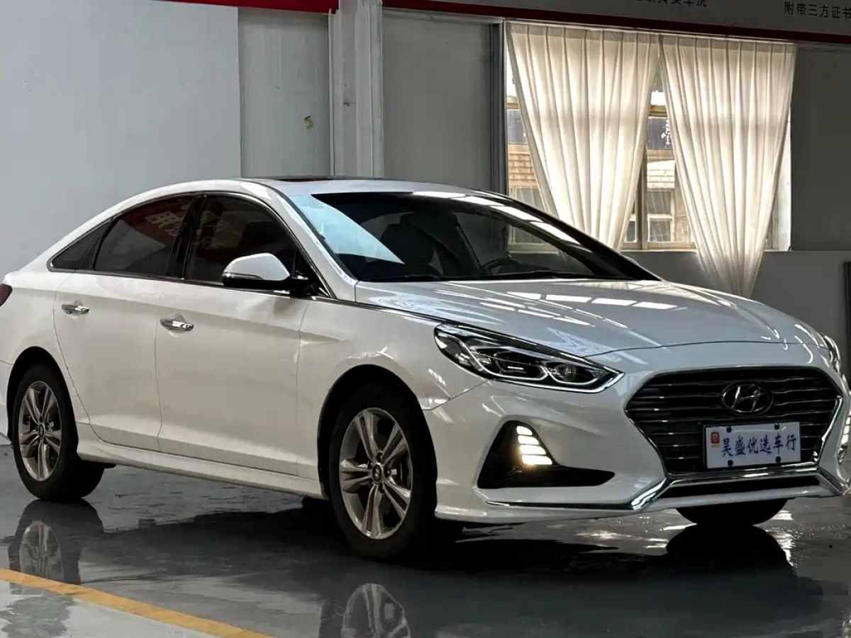 HYUNDAI SONATA