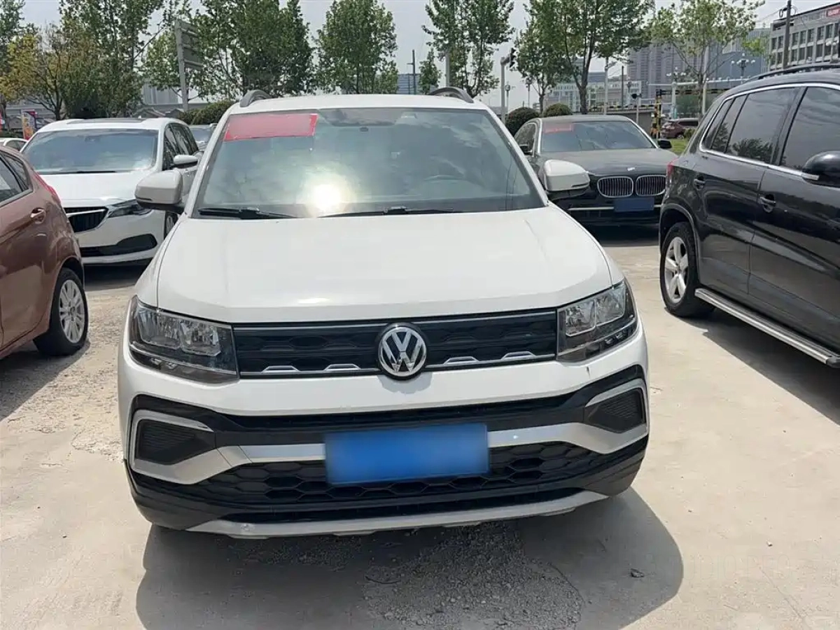 VOLKSWAGEN T-CROSS