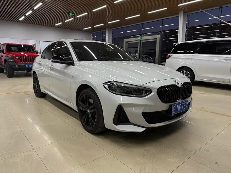 BMW 1-SERIES