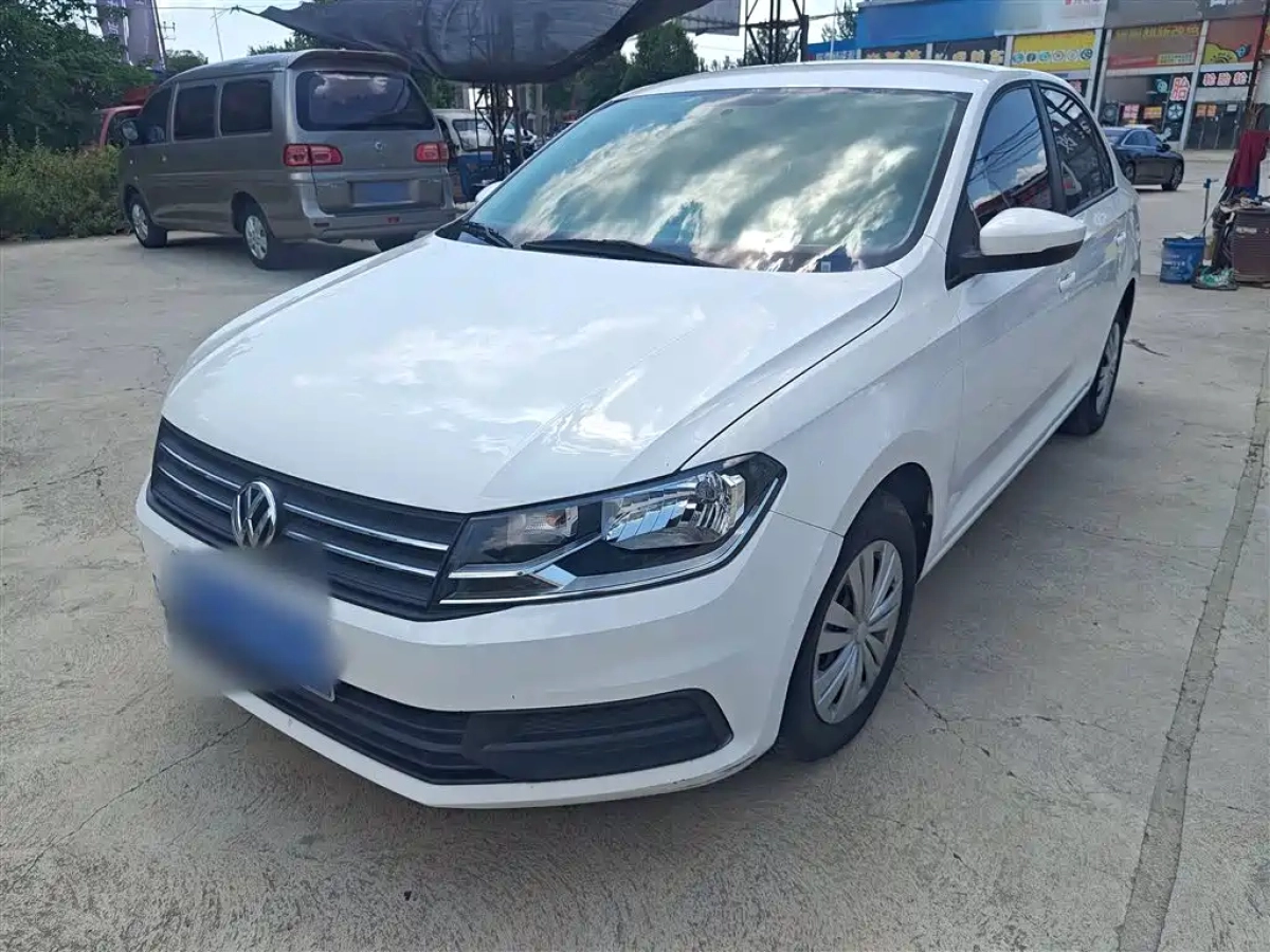 VOLKSWAGEN SANTANA
