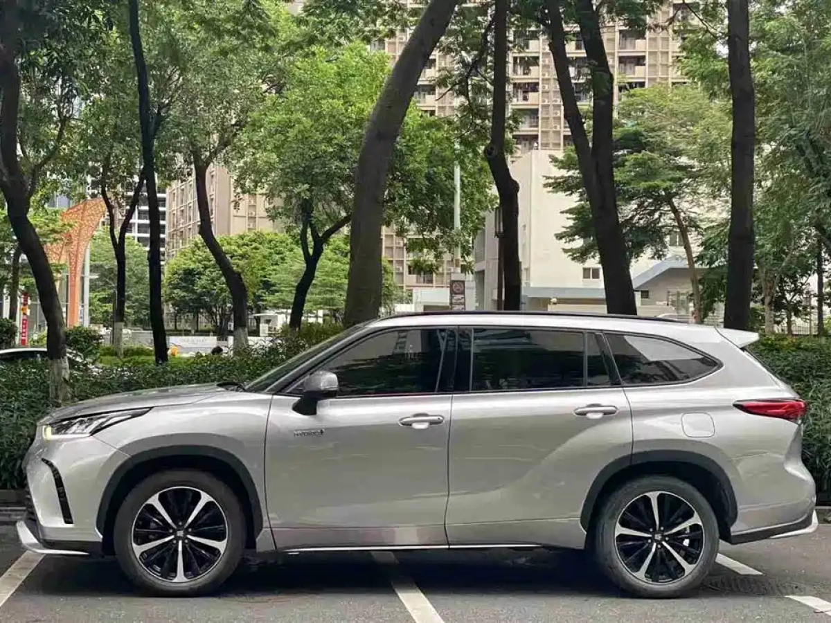 TOYOTA CROWN LUFANG