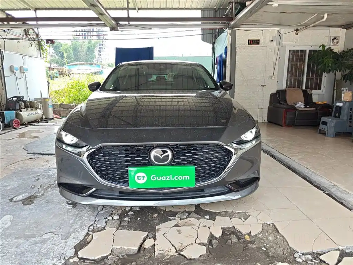 MAZDA 3 AXELA