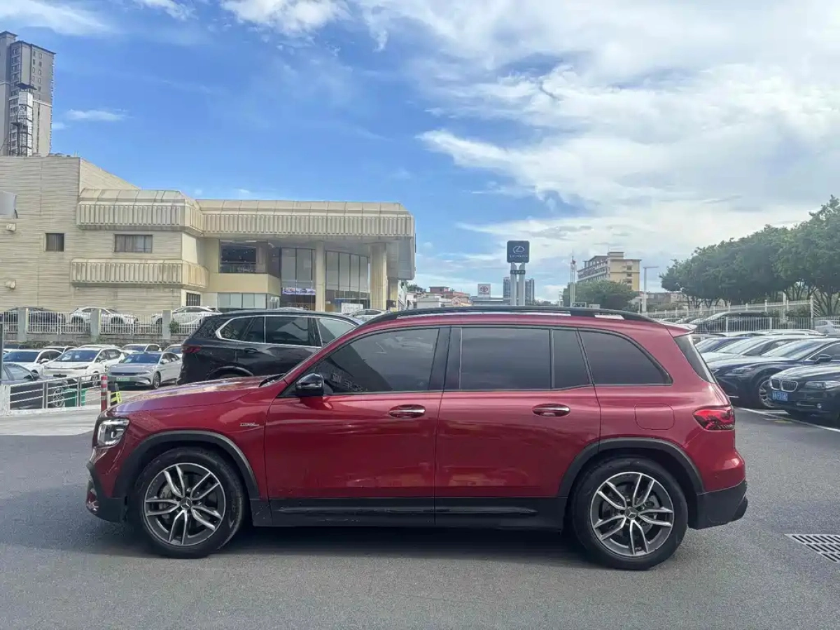 MERCEDES BENZ GLB AMG