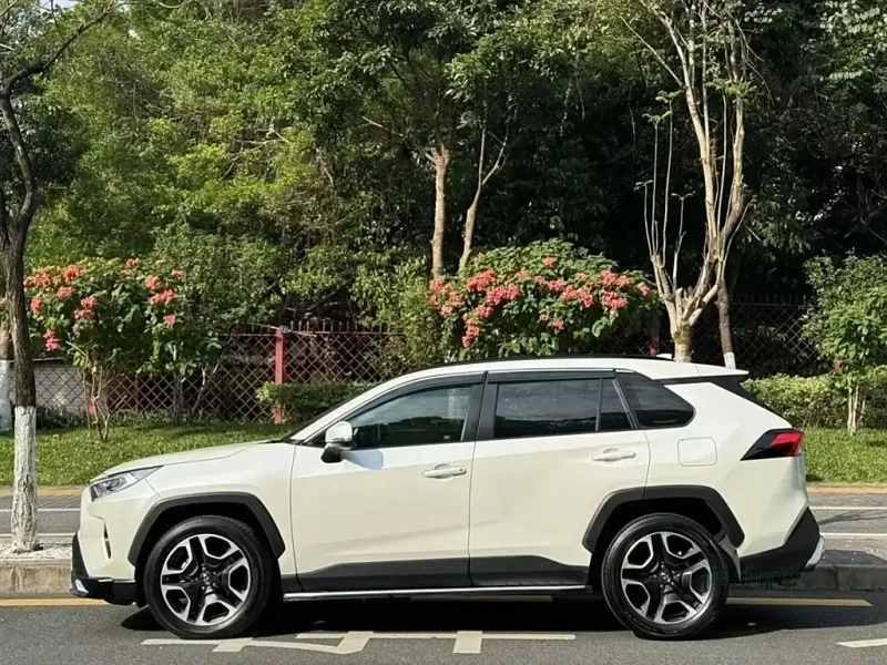 TOYOTA RAV4 RONGFANG