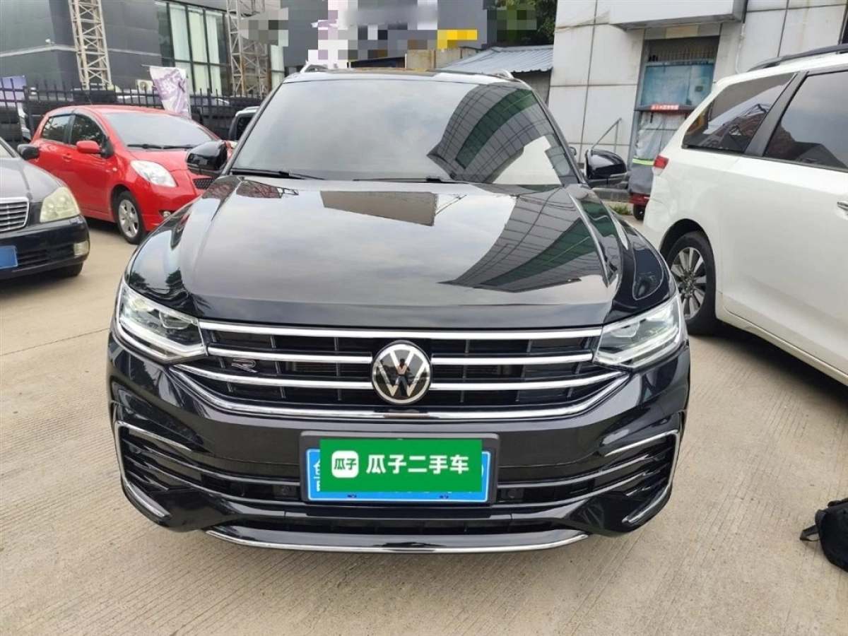 VOLKSWAGEN TIGUAN L