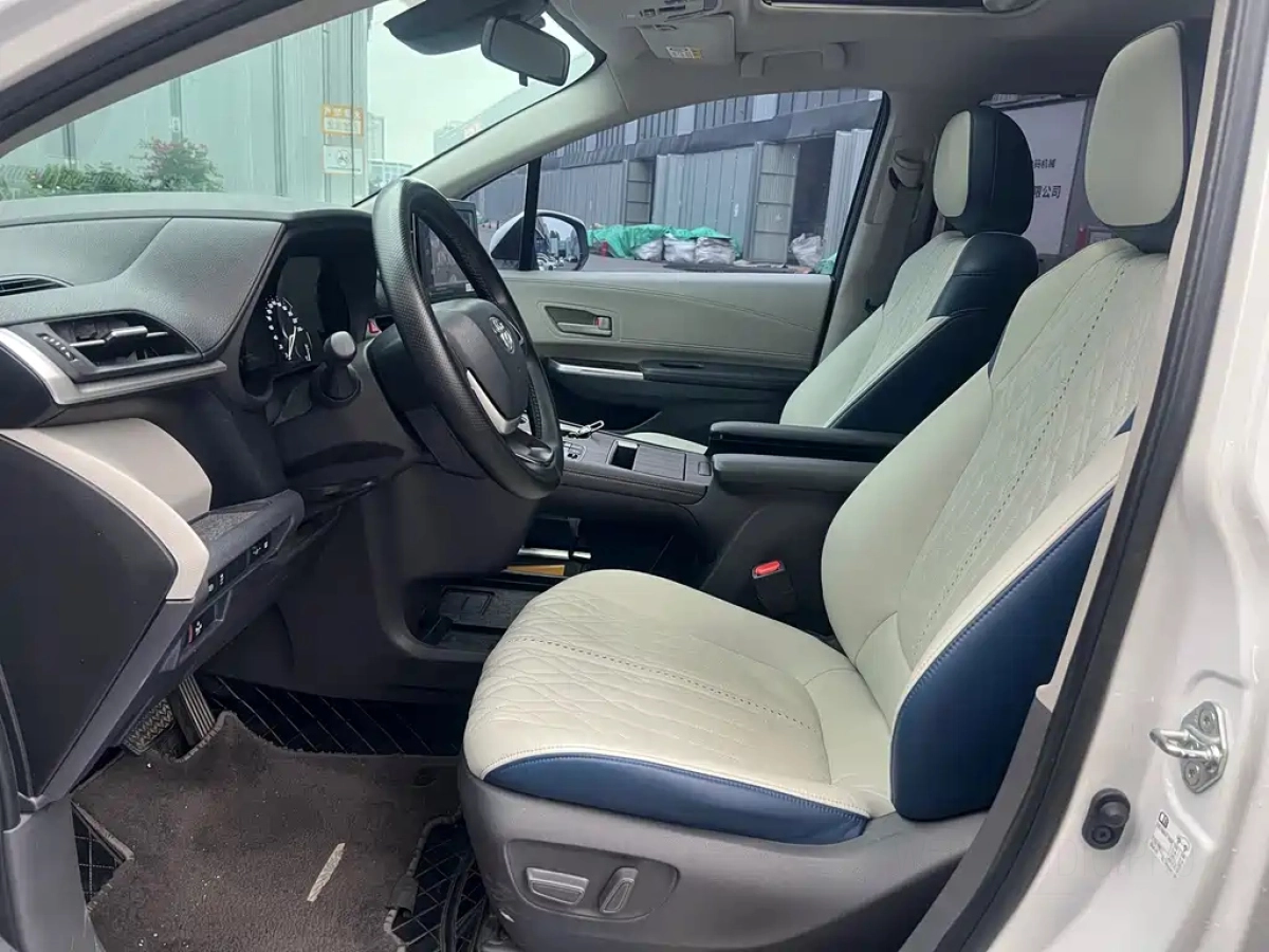 TOYOTA SIENNA SIENNA