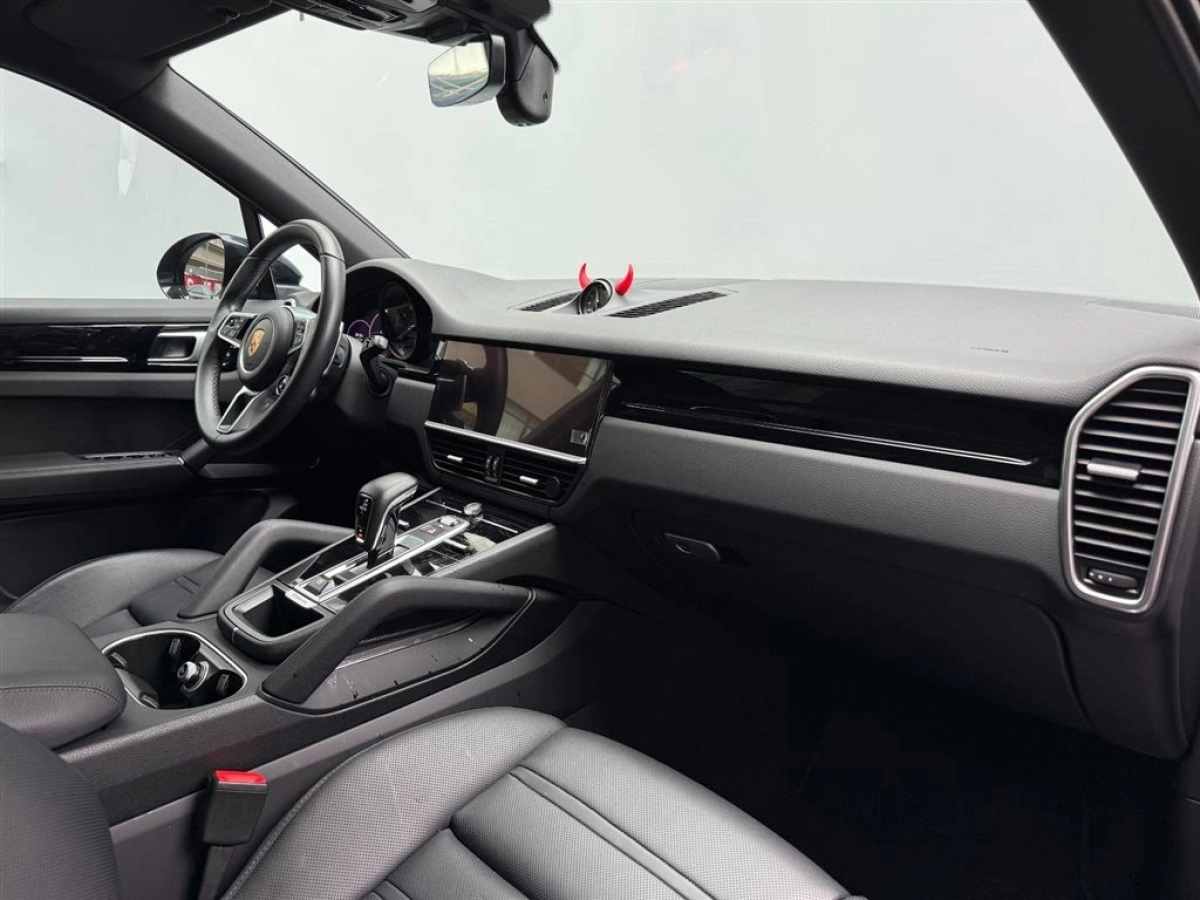 PORSCHE CAYENNE NEW ENERGY