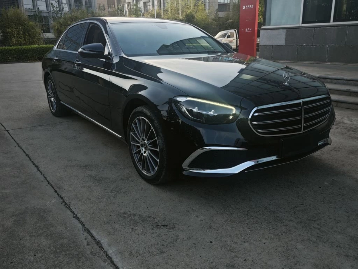 MERCEDES BENZ E-CLASS