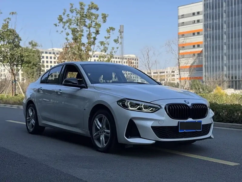 BMW 1-SERIES