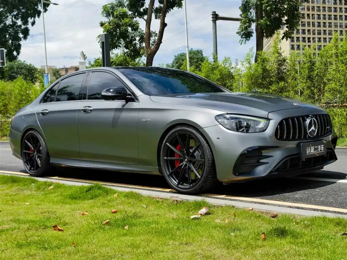 MERCEDES BENZ E-CLASS AMG