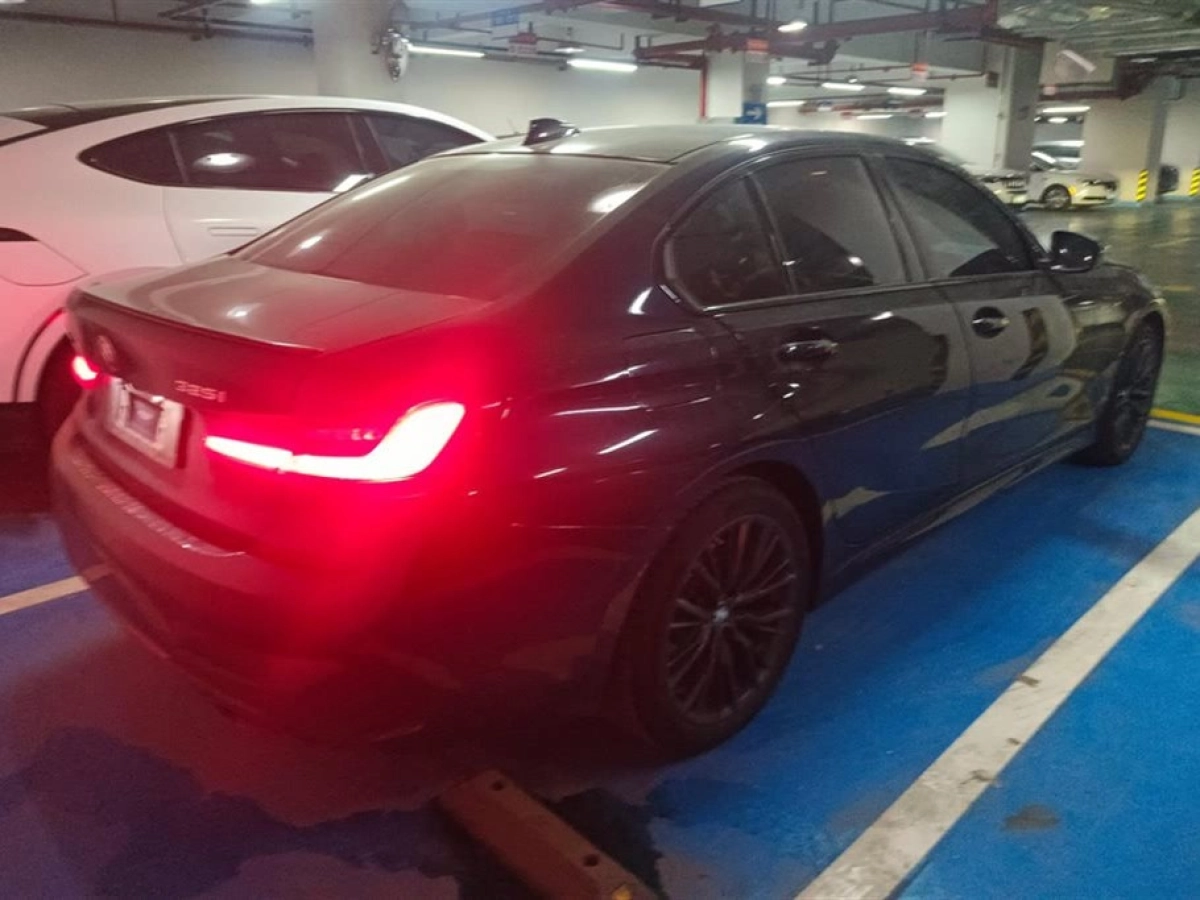 BMW 3-SERIES