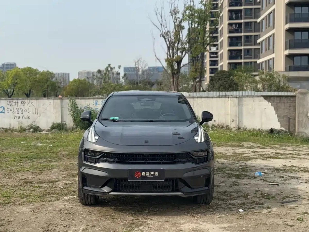 LYNK&CO 05