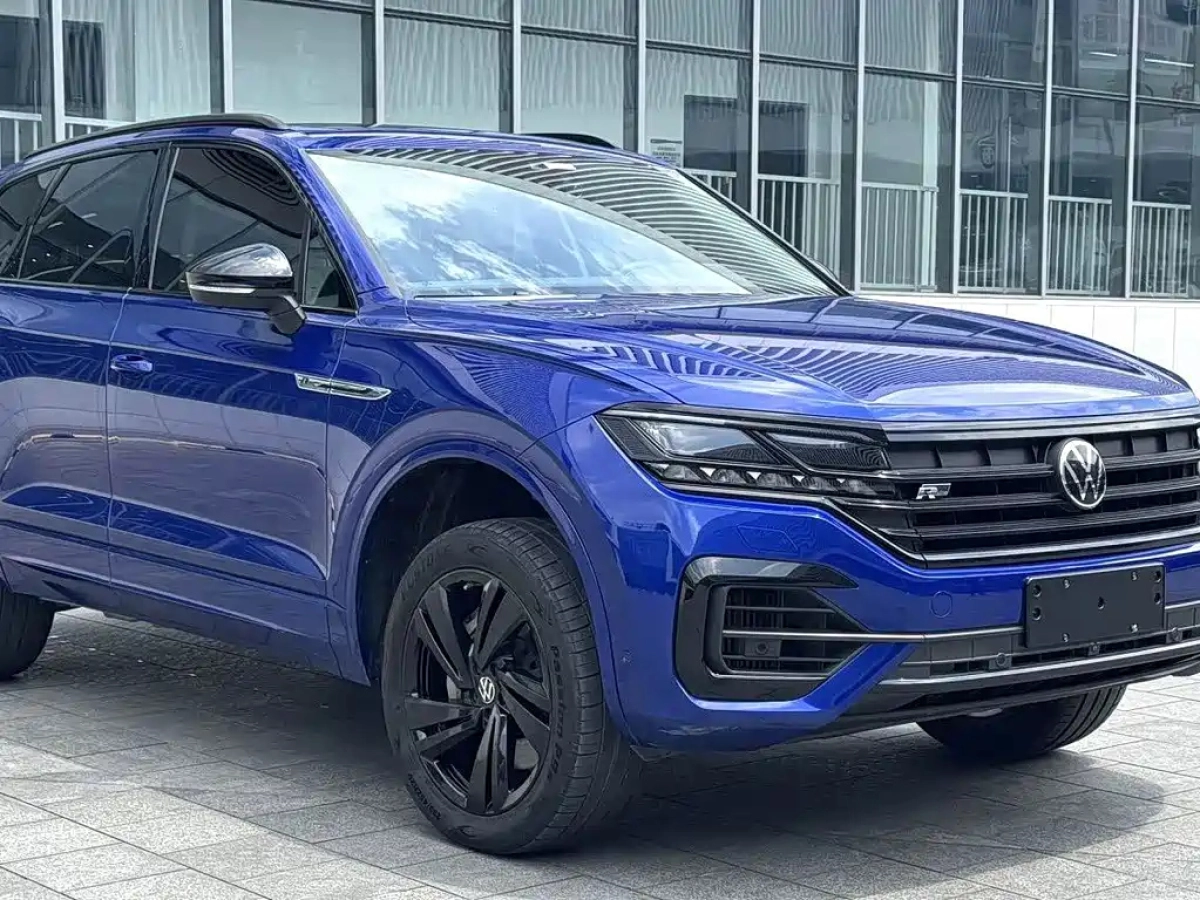 VOLKSWAGEN TOUAREG