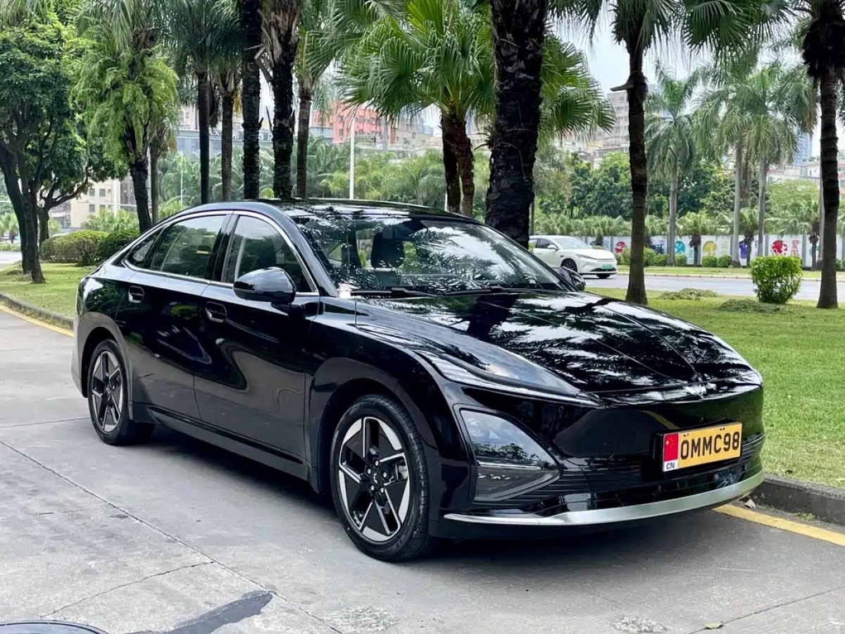 SGMW WULING STARLIGHT