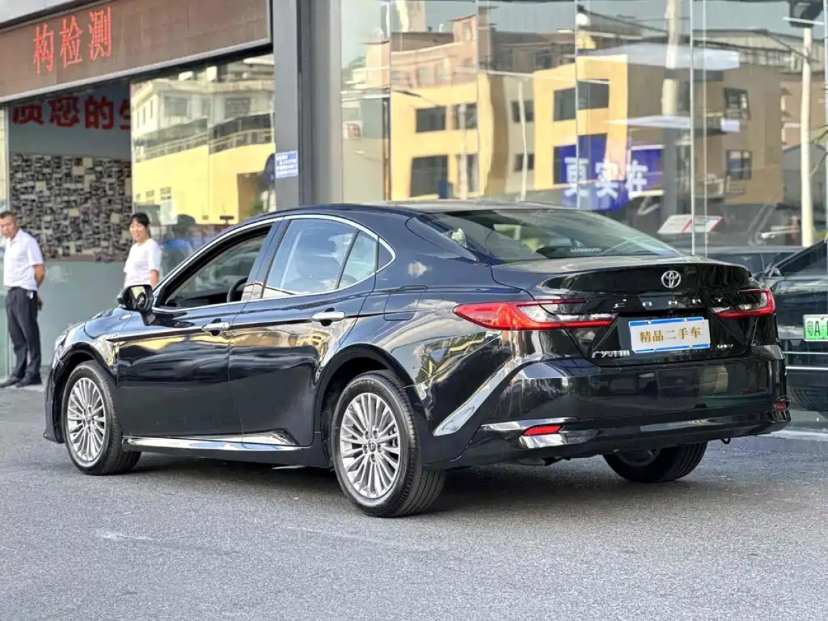 TOYOTA CAMRY