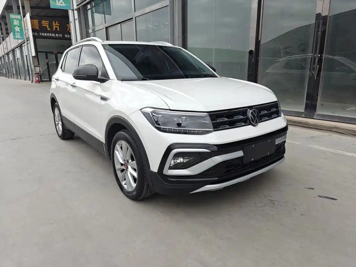 VOLKSWAGEN T-CROSS