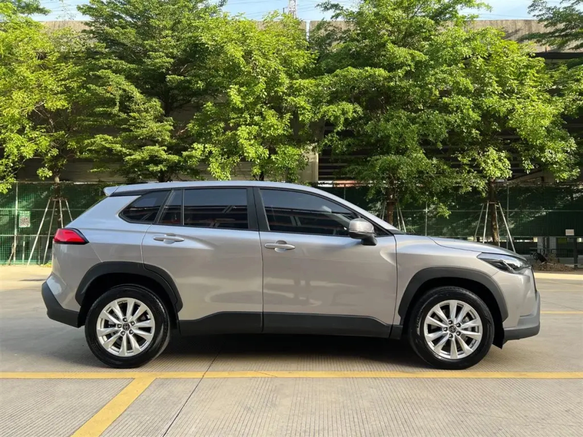 TOYOTA COROLLA CROSS