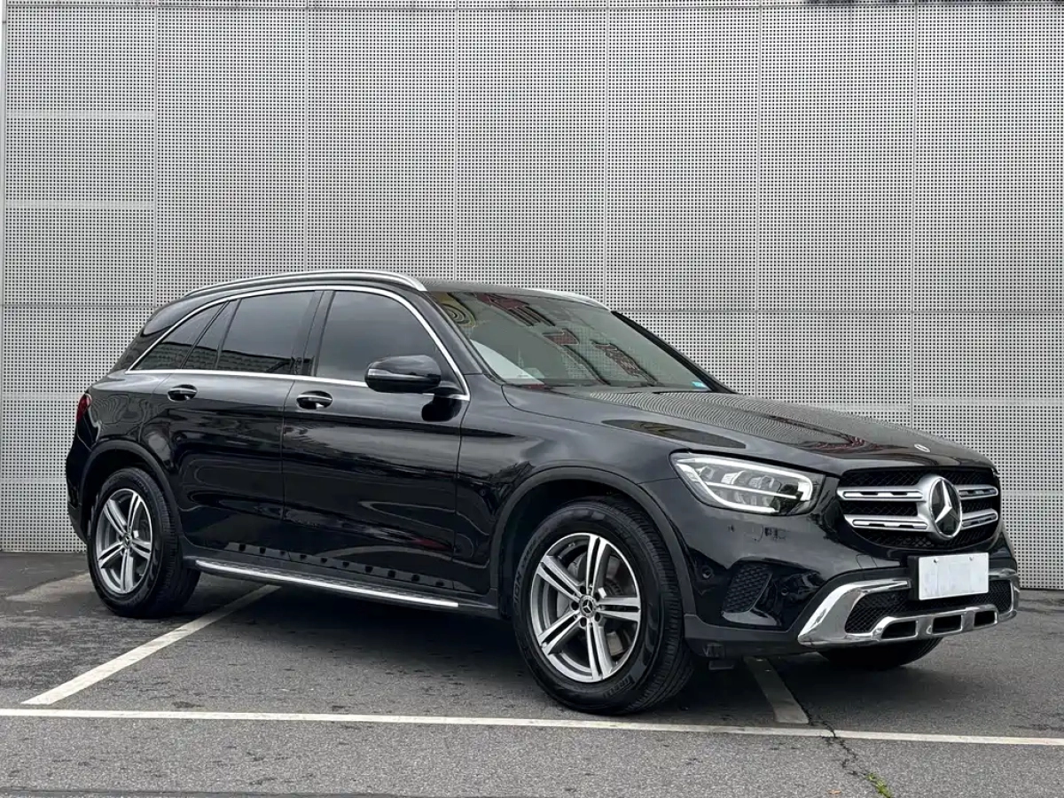 MERCEDES BENZ GLC