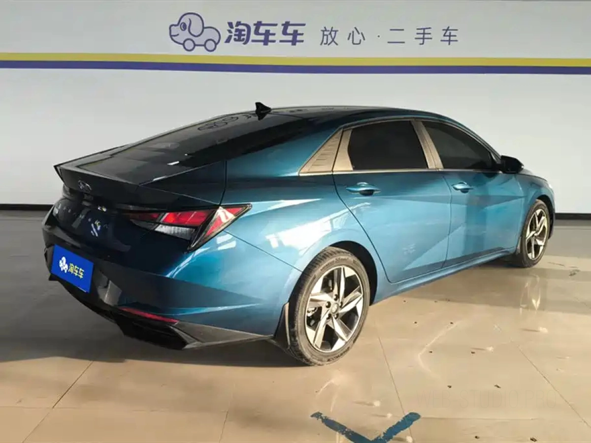 HYUNDAI ELANTRA