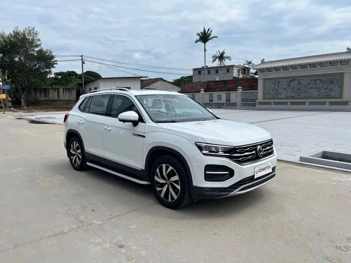 VOLKSWAGEN TAYRON