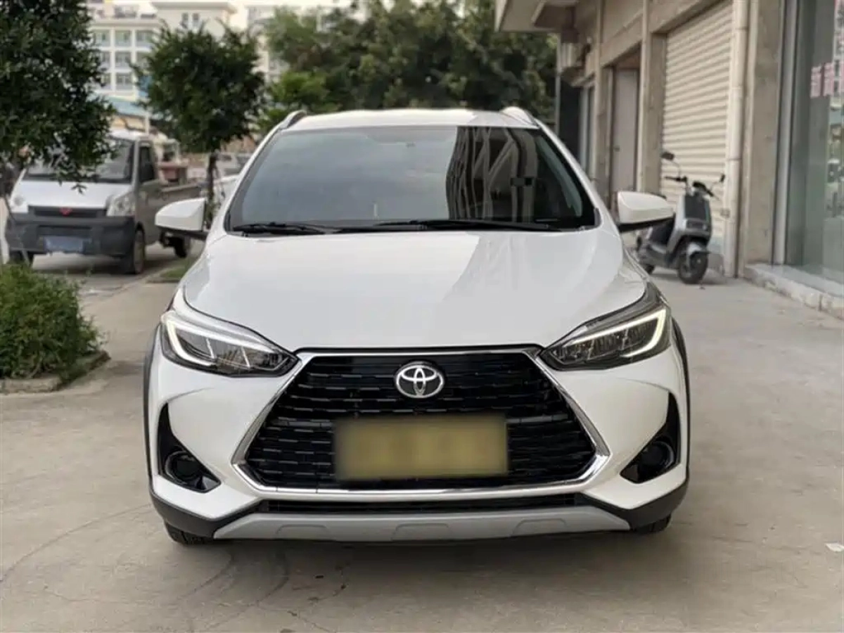 TOYOTA YARIS L DAZZLING