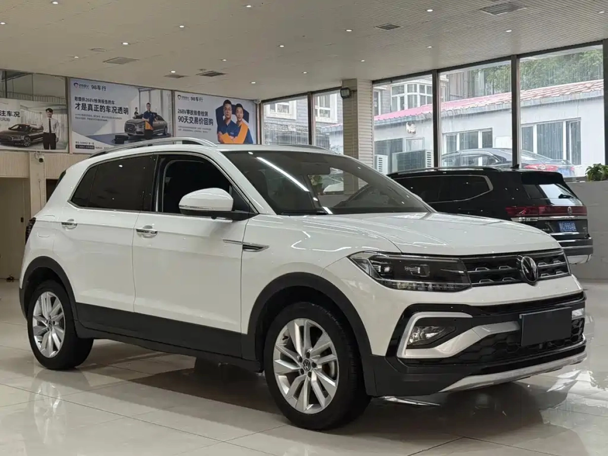 VOLKSWAGEN T-CROSS