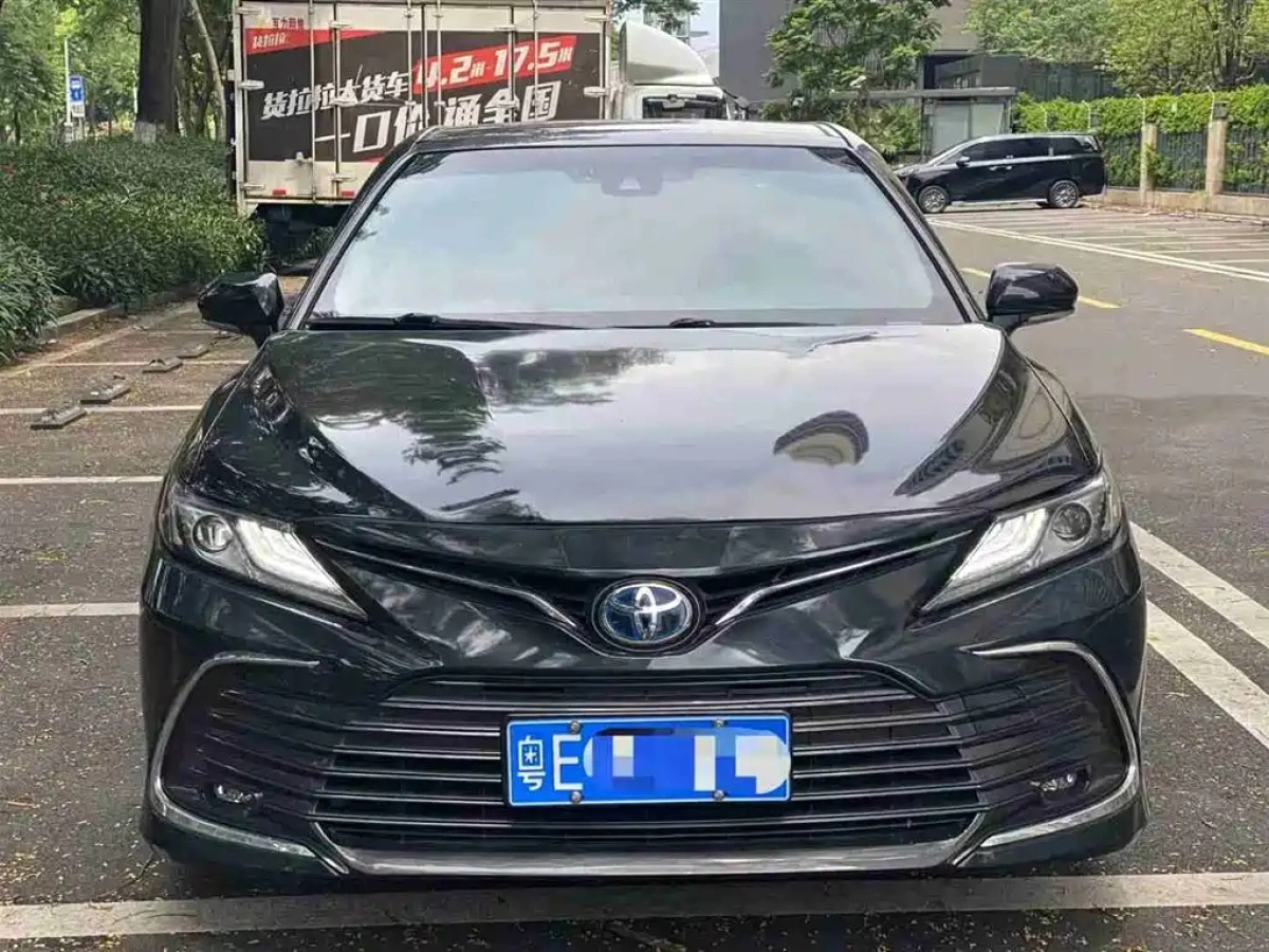 TOYOTA CAMRY