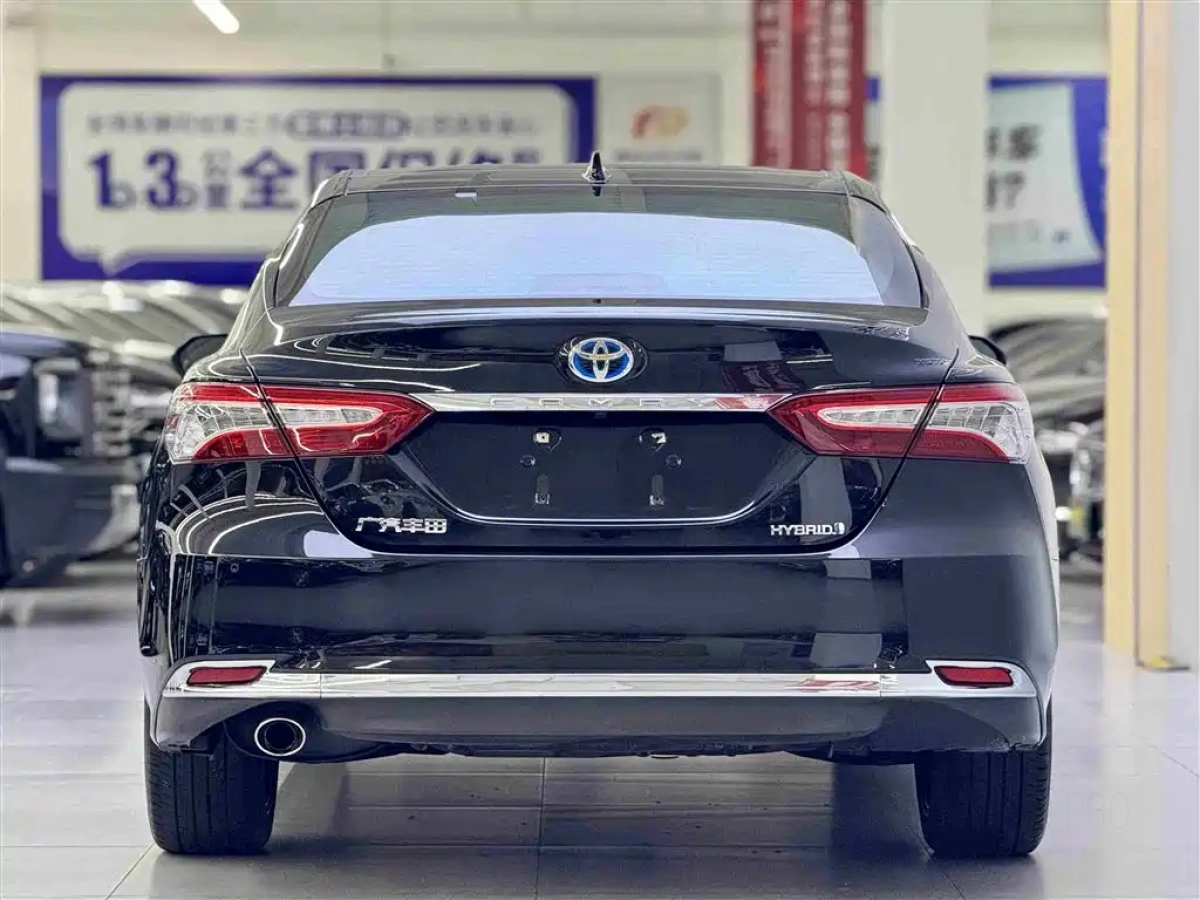 TOYOTA CAMRY