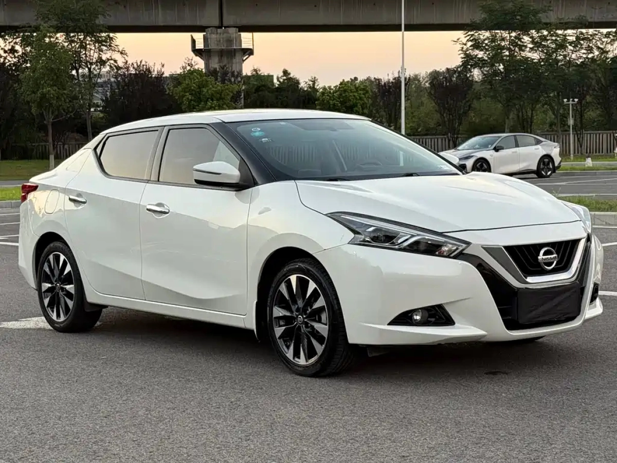 NISSAN LANNIA