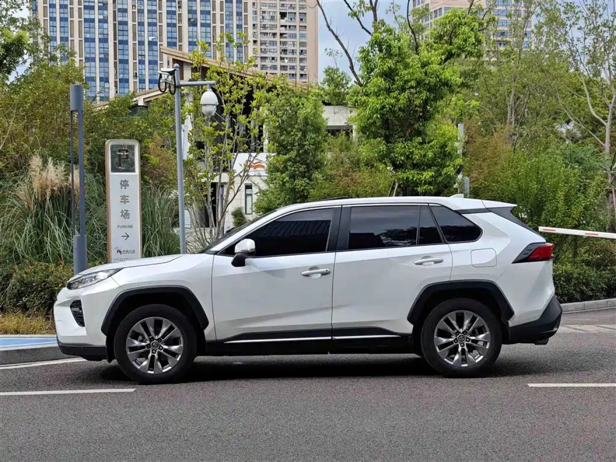 TOYOTA WILDLANDER