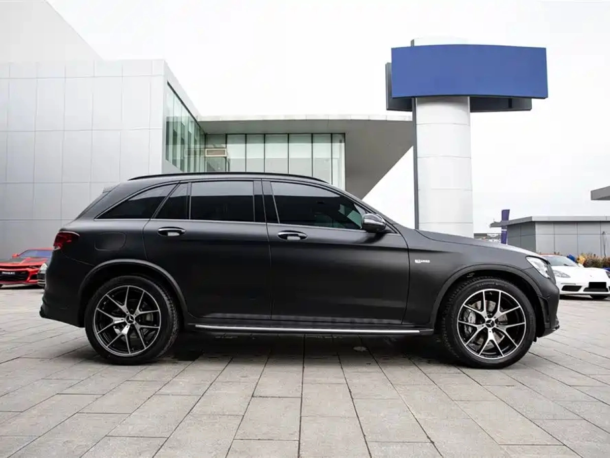 MERCEDES BENZ GLC AMG