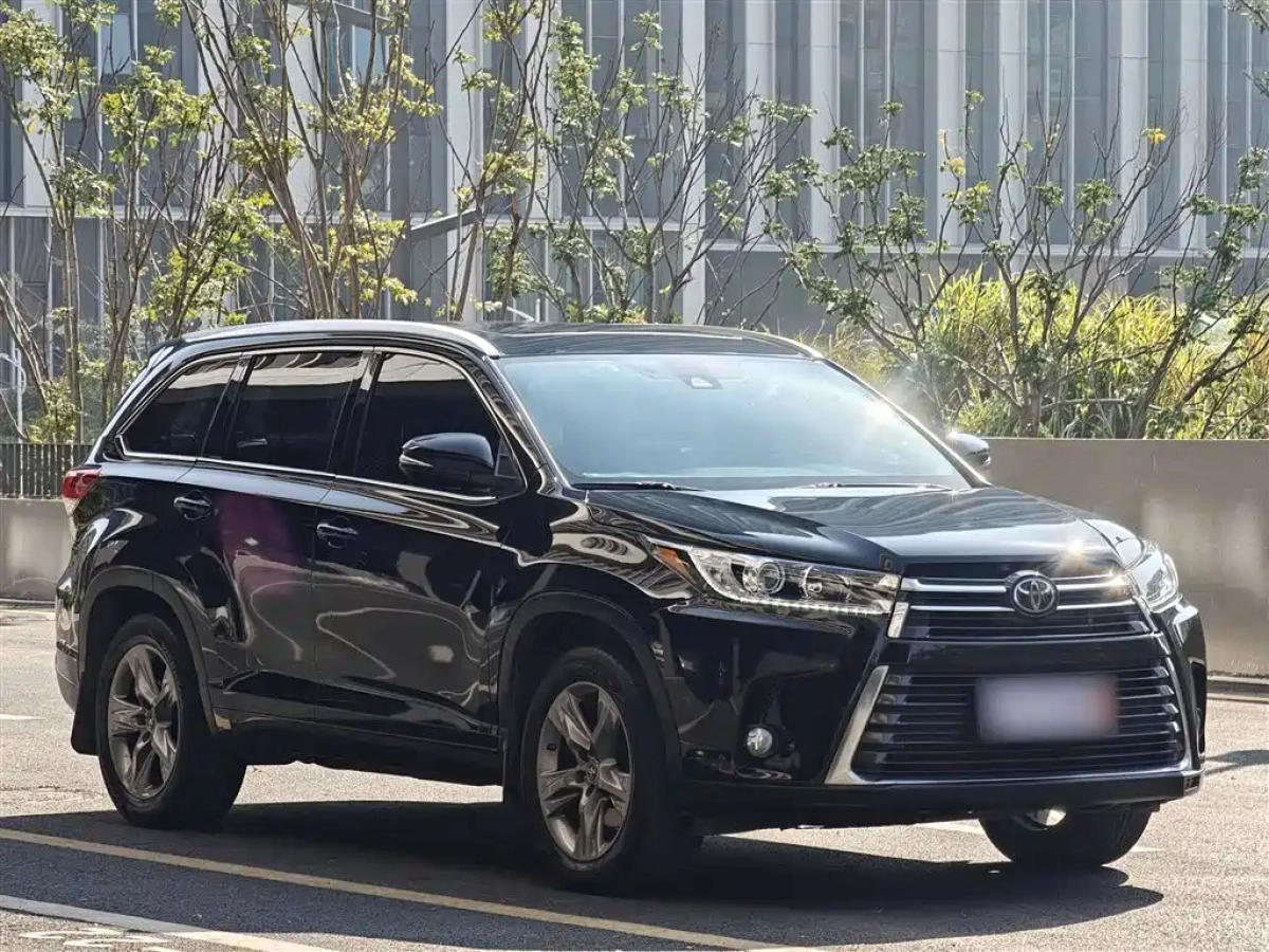 TOYOTA HIGHLANDER