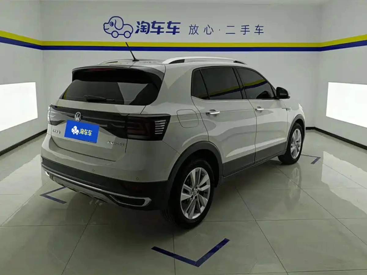 VOLKSWAGEN T-CROSS