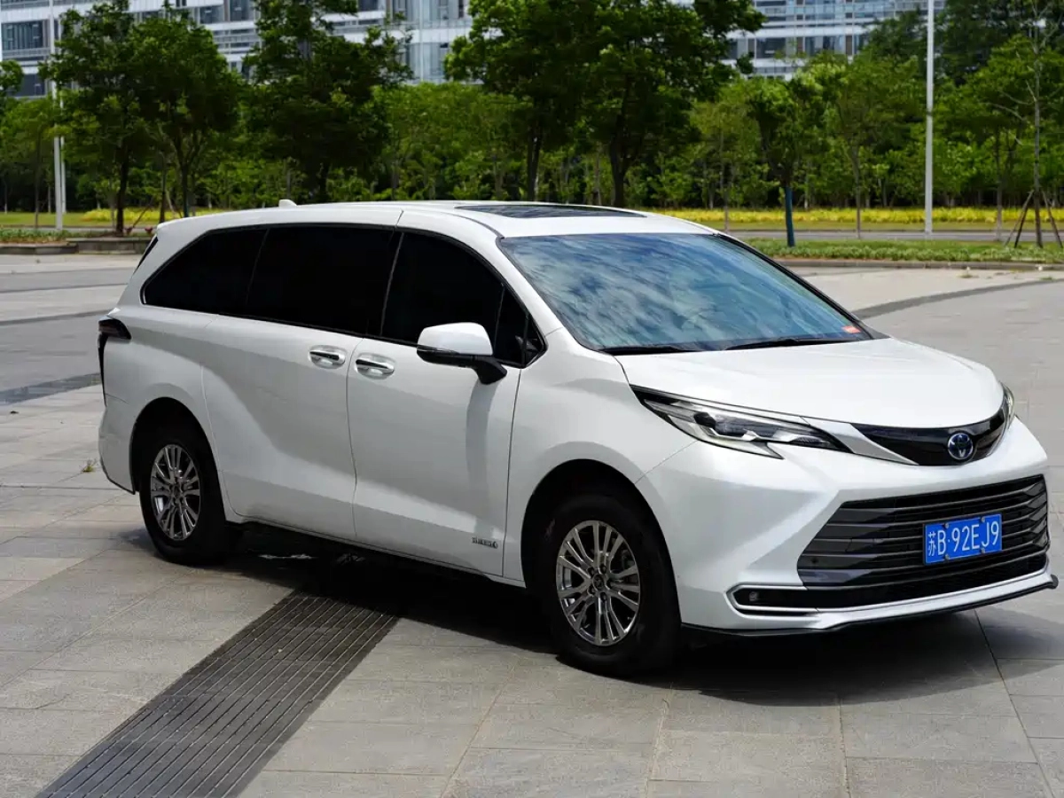 TOYOTA SIENNA SIENNA