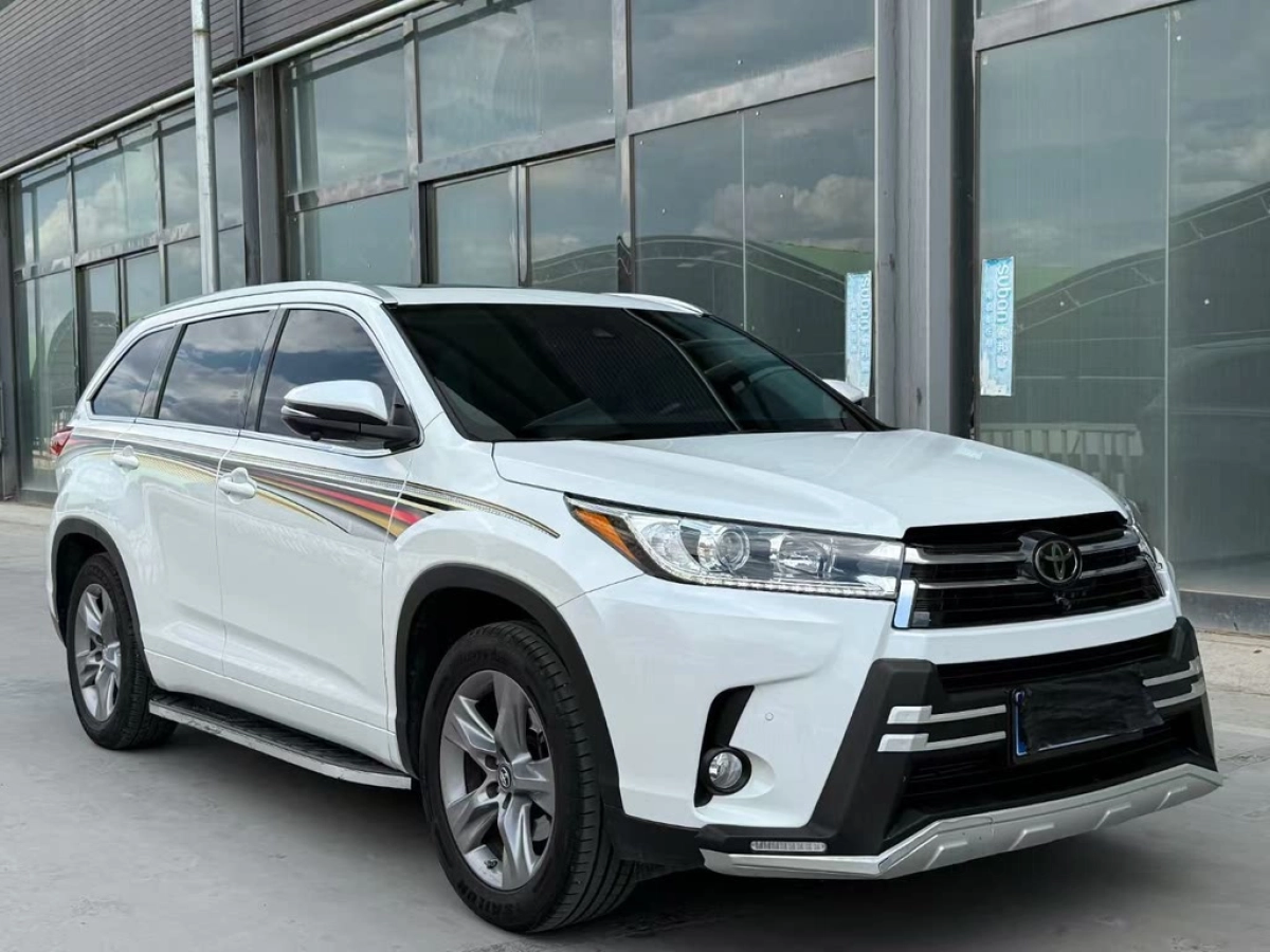 TOYOTA HIGHLANDER